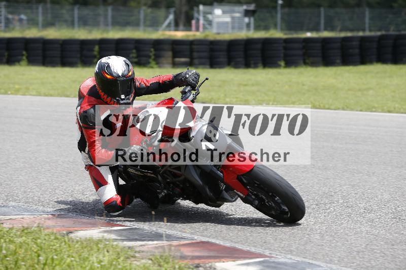 /Archiv-2024/29 12.06.2024 MOTO.CH Track Day ADR/Gruppe gelb/18